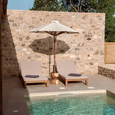 Elion Private Pool